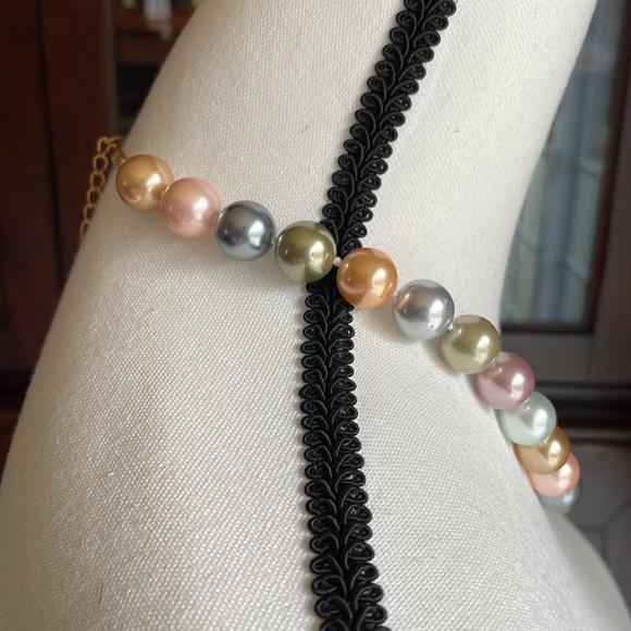 K.J.L. Kenneth Lane Multi-Colored Pastel Pearl Necklace - Picture 5 of 9